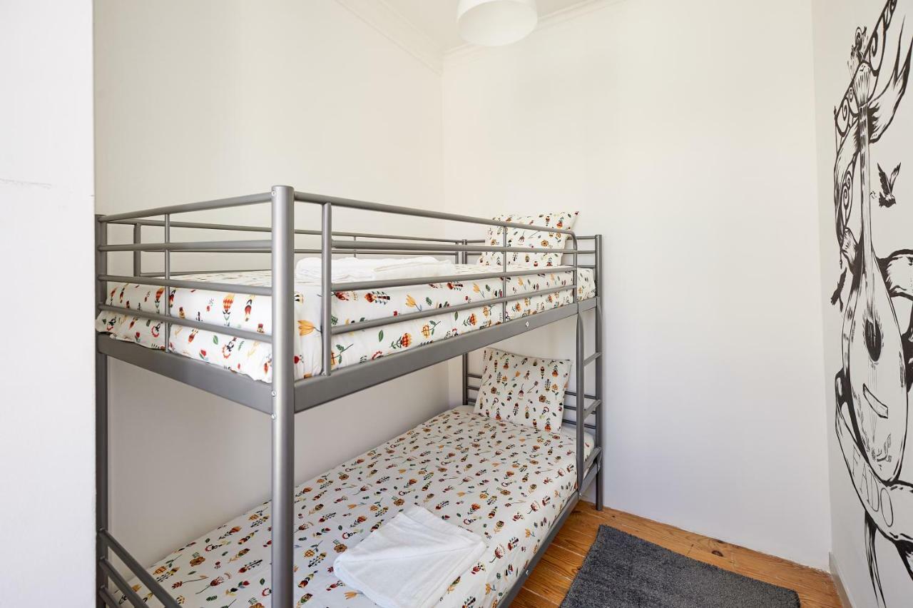 Love Inn Bairro Alto 4 ลิสบอน ภายนอก รูปภาพ
